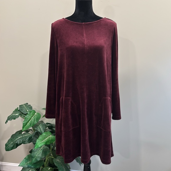 J. Jill Pure Jill Burgundy Velour Long Sleeve Shift Dress with Pockets - Picture 1 of 10